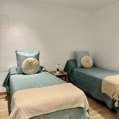 Apartment Flores 4 *