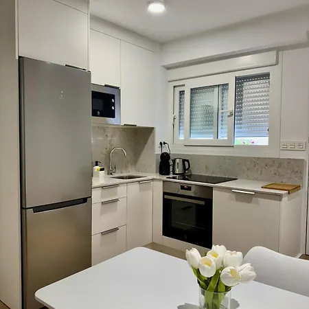 Apartment Flores 4 *